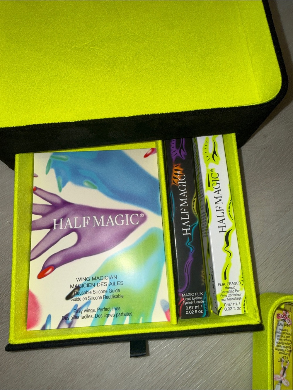 Half Magic PR Box - Picture 5 of 7